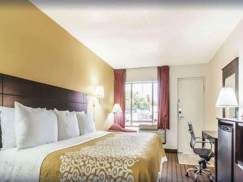 Days Inn South Fort Worth Exterior foto